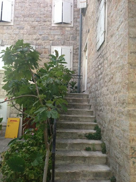 London Apartment Budva